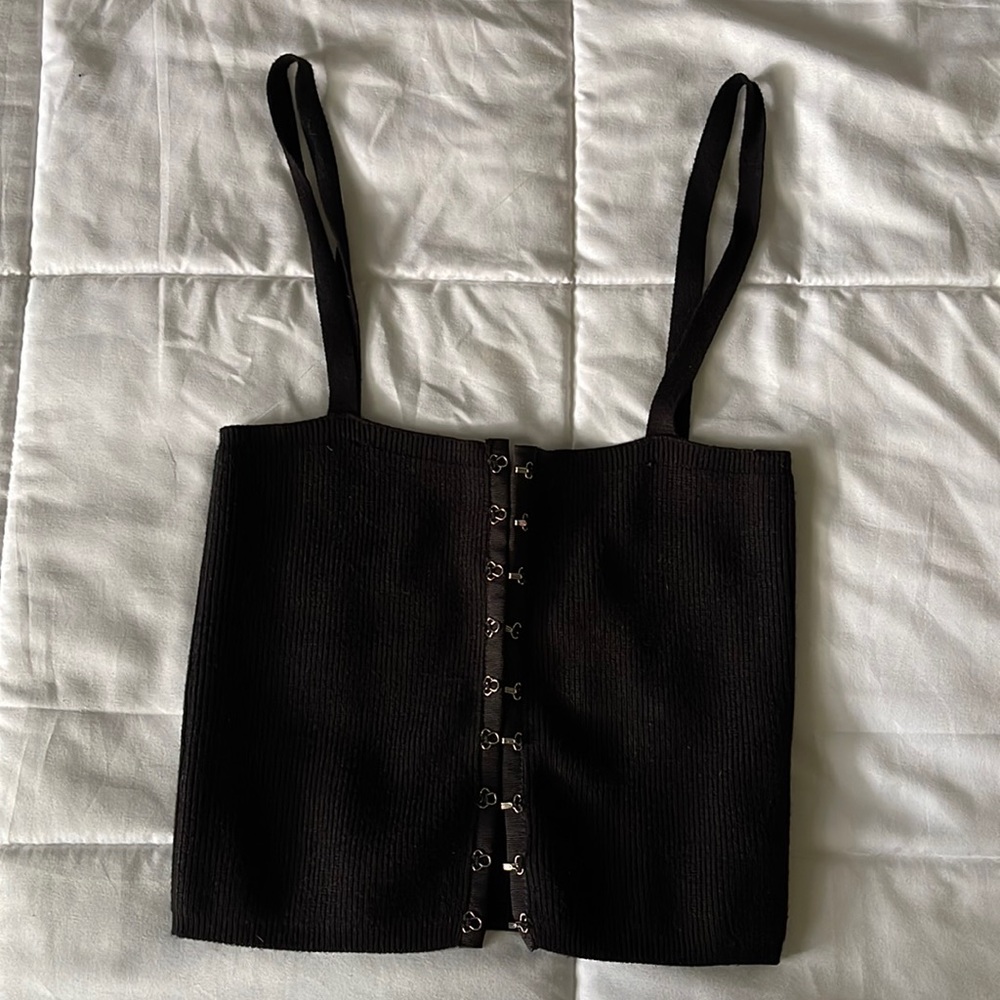 Ribbed tank